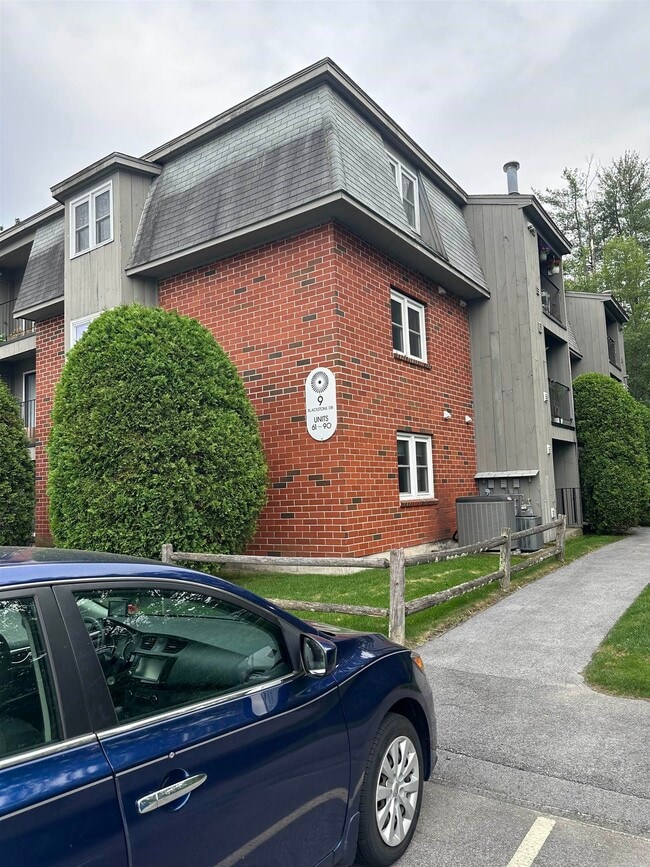 Building Photo - 9 Blackstone Dr
