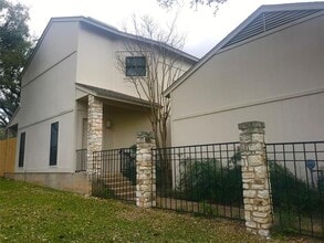 Building Photo - 4118 Bayberry Dr
