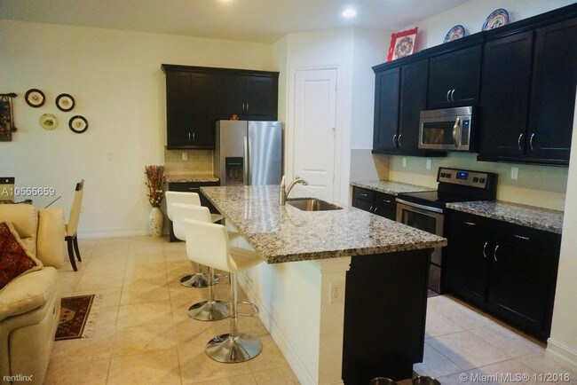 Foto del edificio - 3 br, 2.5 bath  - 149 SW 127th Ter