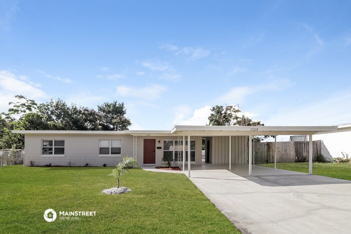 Primary Photo - 2108 Sarazen Dr