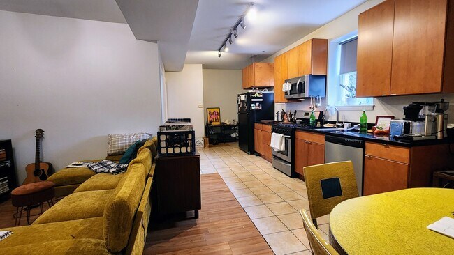 Foto del edificio - 1732 W 18th Pl
