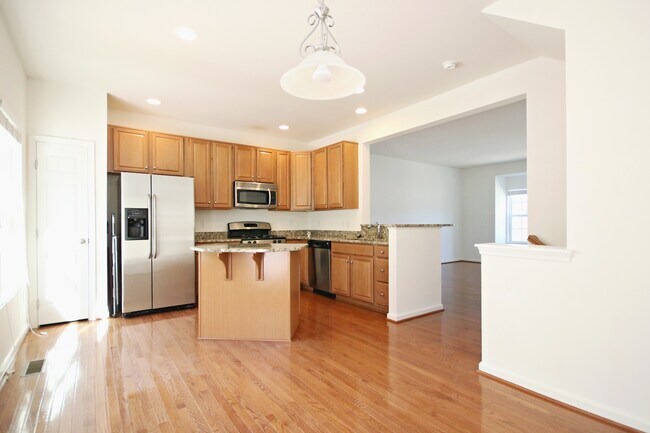 Foto del edificio - Pet-Friendly Pavilions at Pantops Townhome