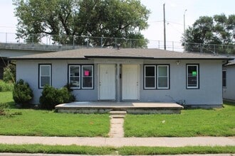 Building Photo - 1319 S 29th St