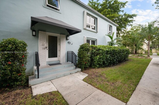 Building Photo - 7636 SW 56th Ave