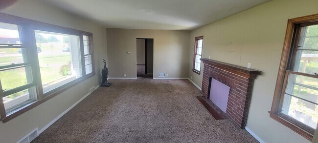 Foto del edificio - 3 bedroom 1 bath ranch