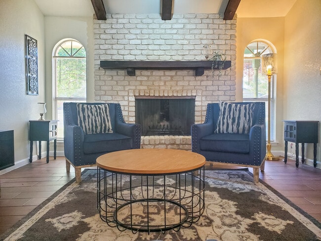 Foto del edificio - 2149 Lotus Blossom St