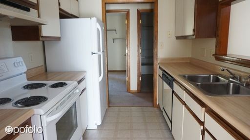 Building Photo - 3 br, 2 bath House - 7200 Spring Water Ct