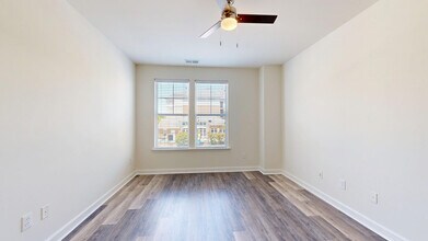 Interior Photo - The Courts at Huntington Station
