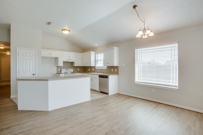 Building Photo - 9708 Avenue U