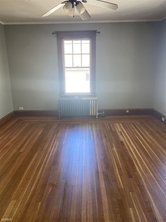 Building Photo - 3 br, 1 bath Duplex - 14 Slater Ave