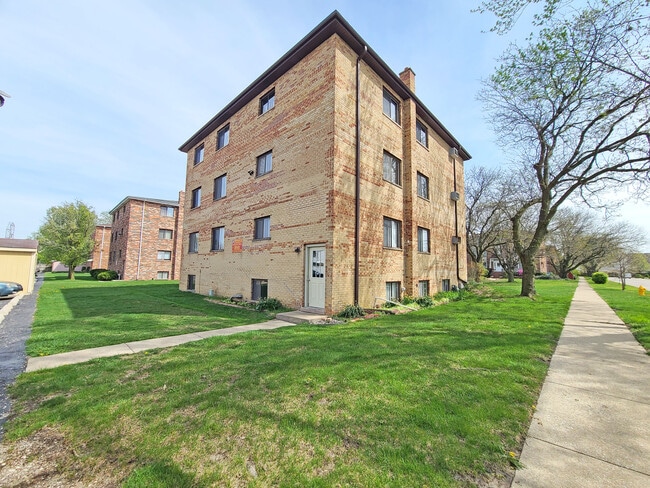 Building Photo - 2 Paxos Dr