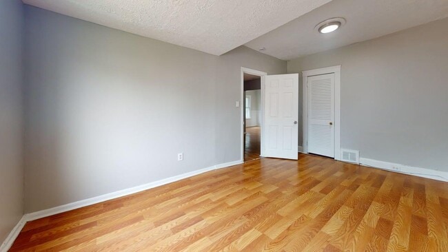 Building Photo - 888 Rondel Rd