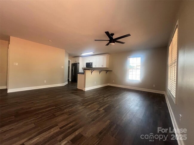 Building Photo - 2775 S US 321 Hwy