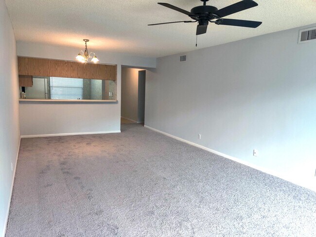 Foto del edificio - 701-701 Sabal Ridge Cir