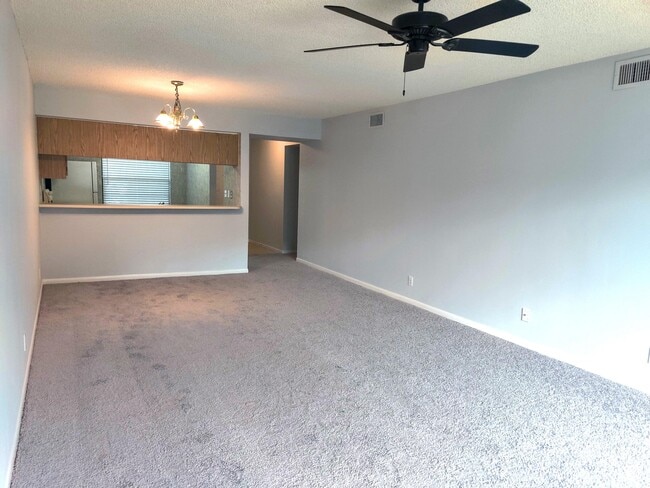 Building Photo - 701-701 Sabal Ridge Cir