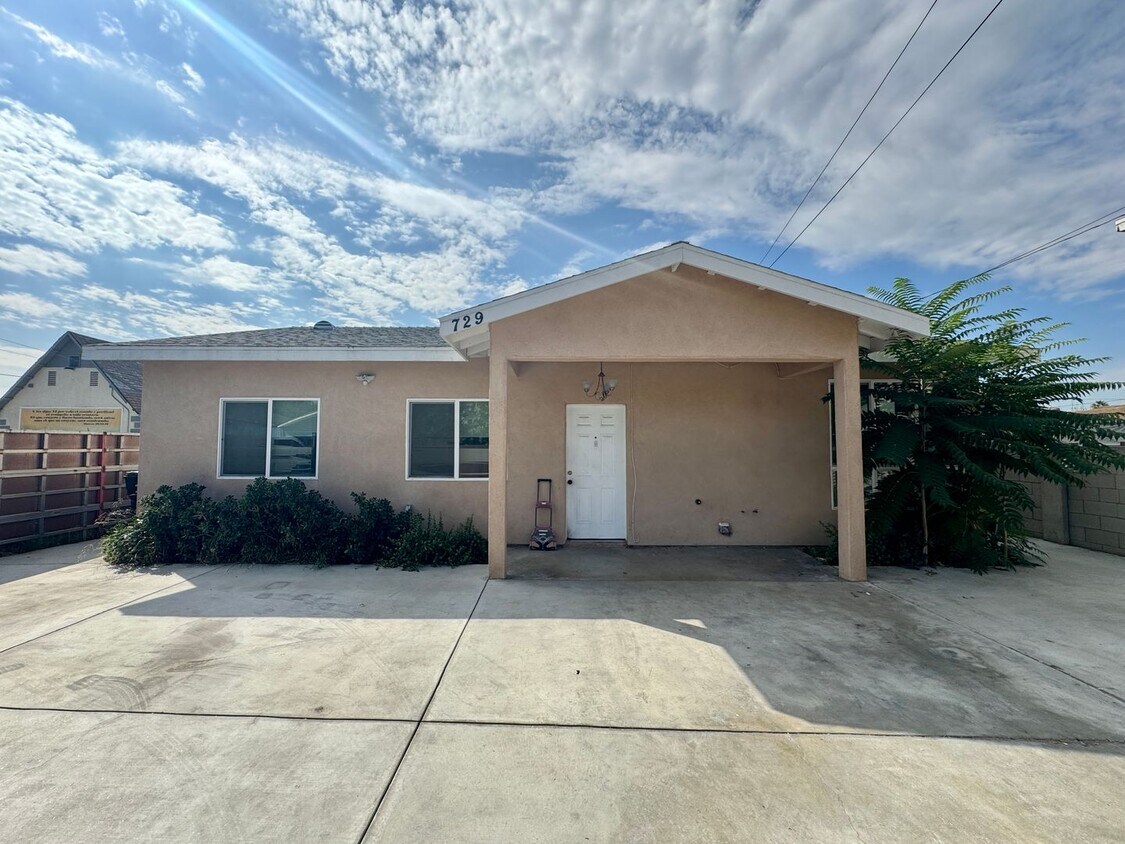 Foto principal - 12TH ST