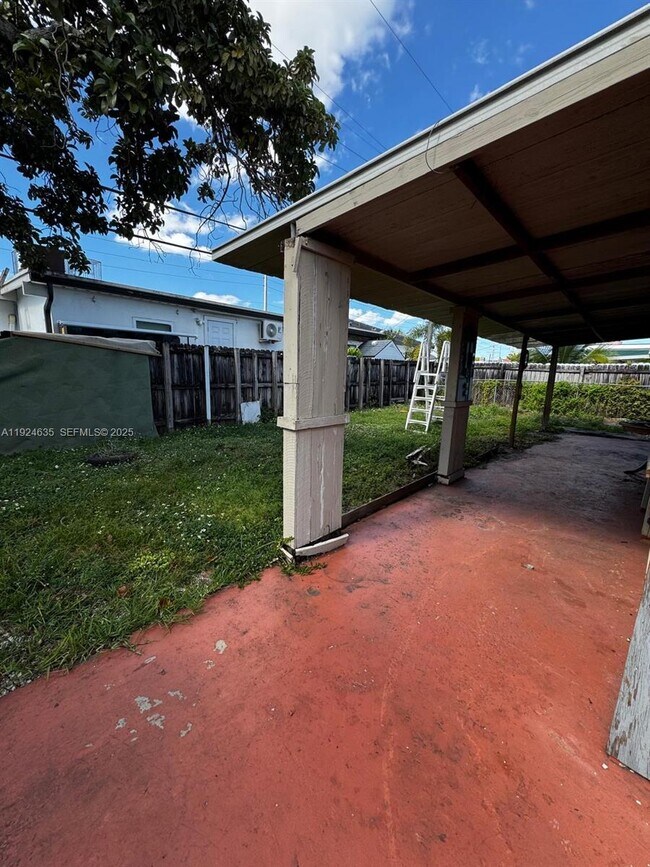 Foto del edificio - 4796 E 10th Ave