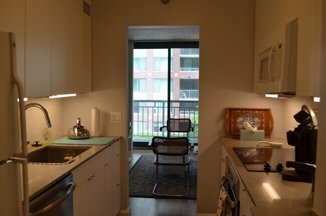 Foto del edificio - 440 N McClurg Ct