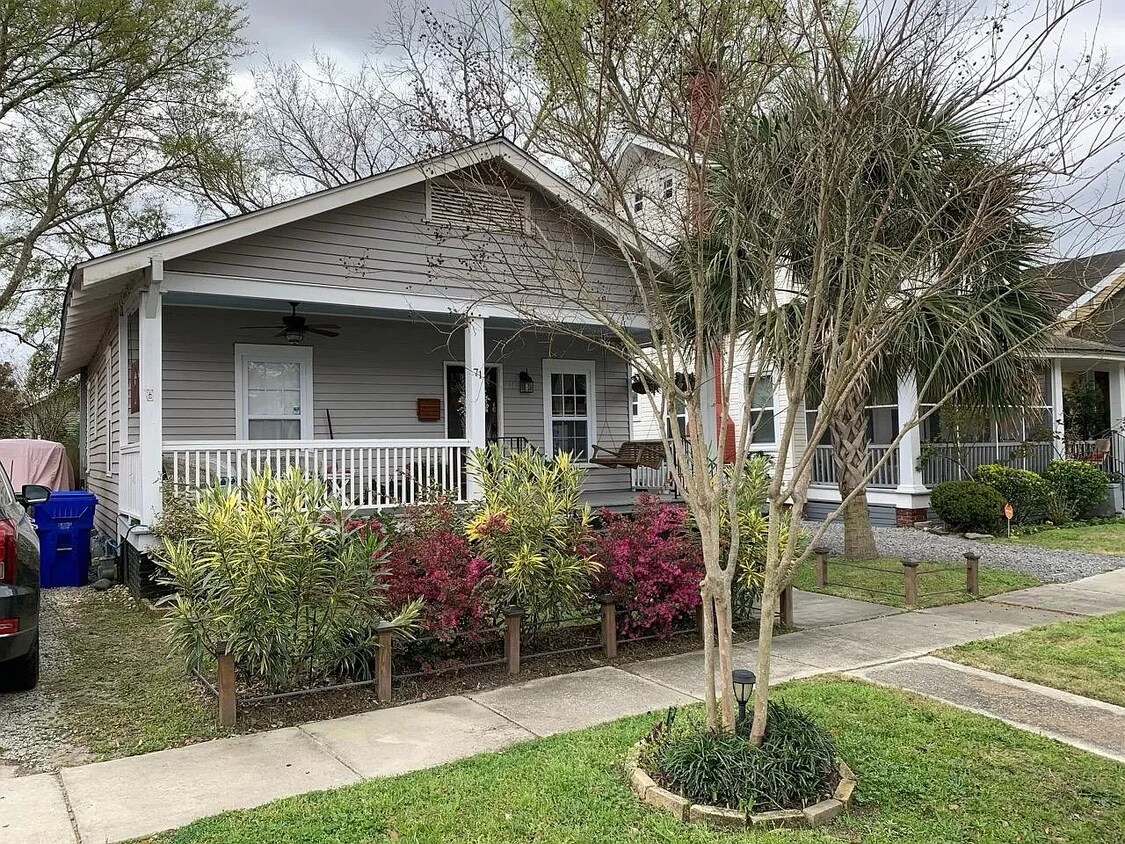 Primary Photo - 71 Cypress St