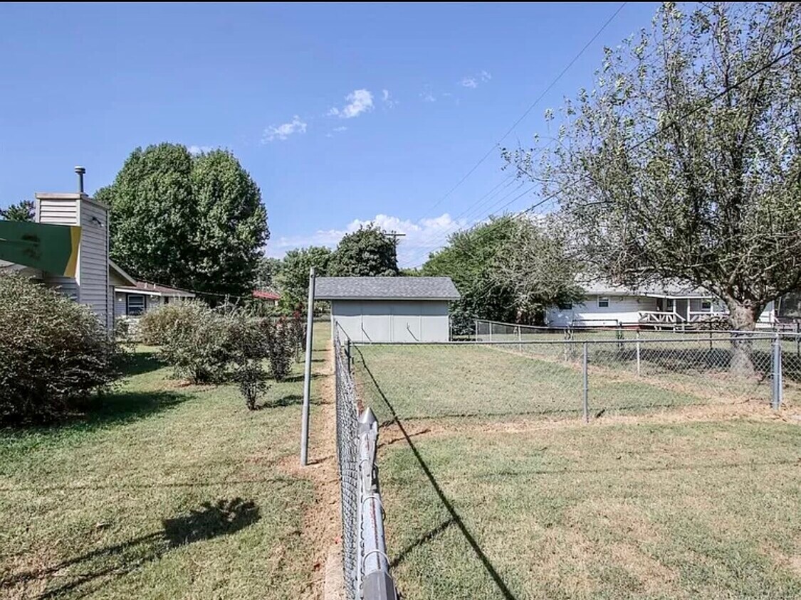 1809 Marvin St, Tahlequah, OK 74464 House Rental in Tahlequah, OK