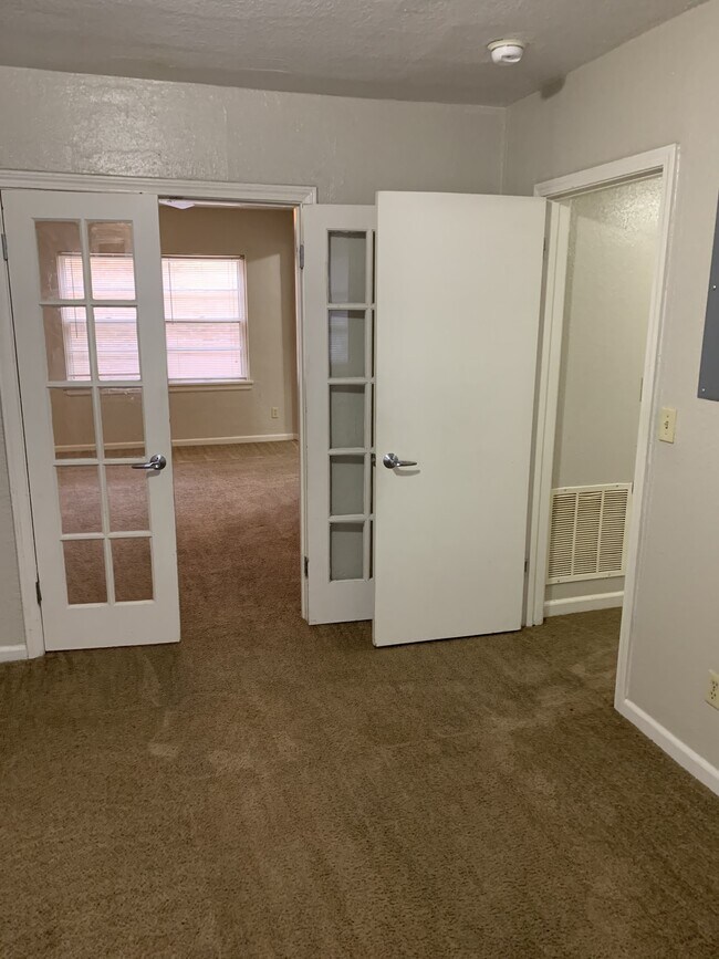 Mullen Court Apartments Wichita, KS