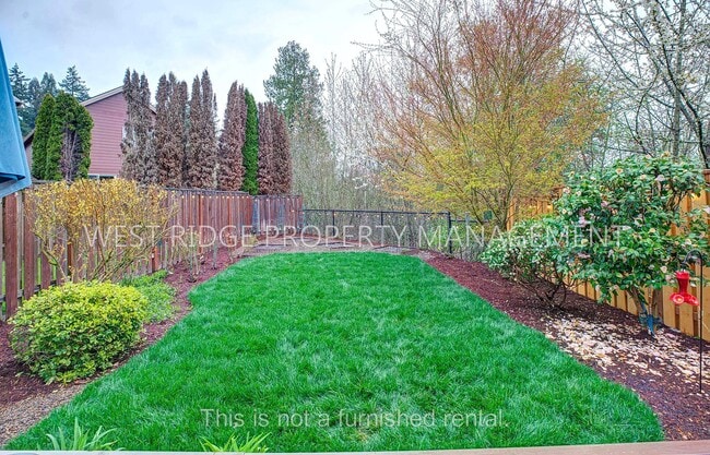 Building Photo - 3072 SE Kingswood Ave