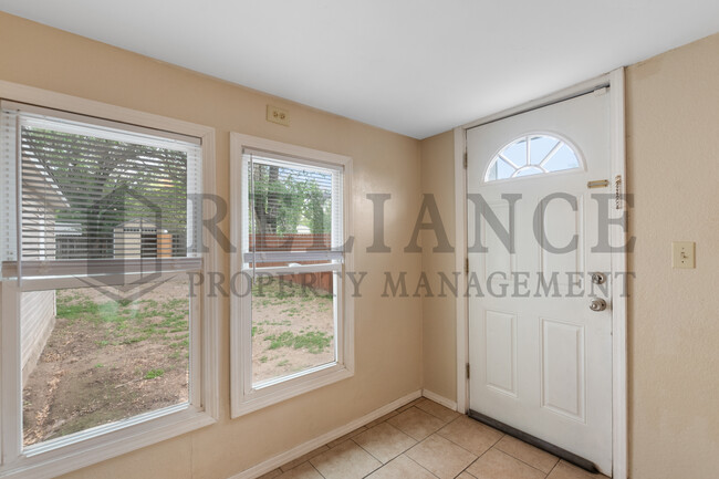 Foto del edificio - 255 N Florence St
