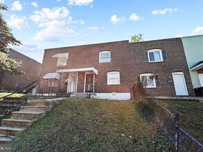 Building Photo - 815 Jack St