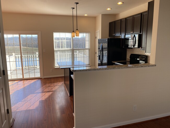 Kitchen - 10214 Osage Dr