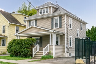 Building Photo - 24 Sherman St