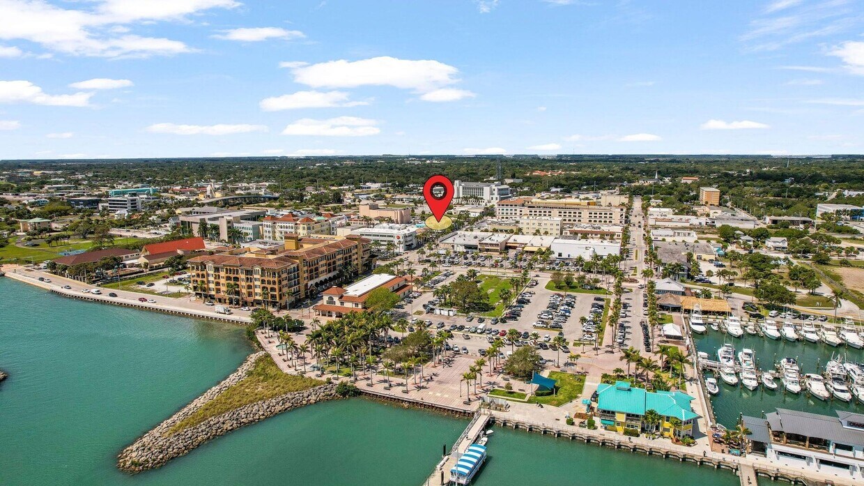 211 Orange Ave, Fort Pierce, FL 34950 Apartment for Rent in Fort