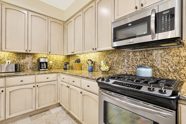 Building Photo - 78825 Vía Ventana