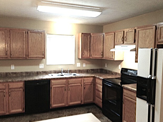 Foto del edificio - 3915 Little Creek Dr