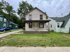 Building Photo - 933 W Southern Ave