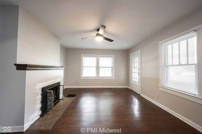 Building Photo - 5684 N College Ave