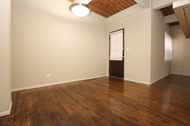 Foto del edificio - 2720 N Mildred Ave