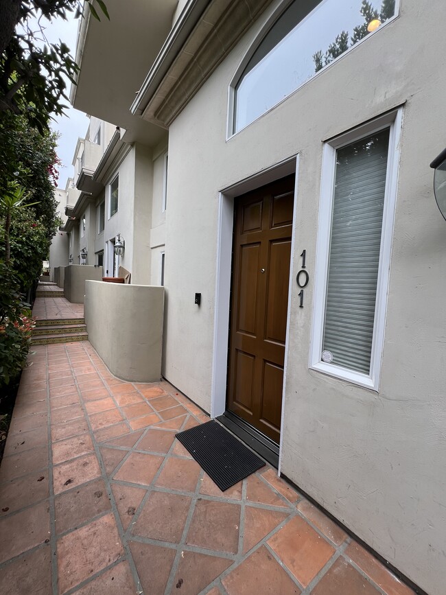 Foto del edificio - 1107 Princeton St