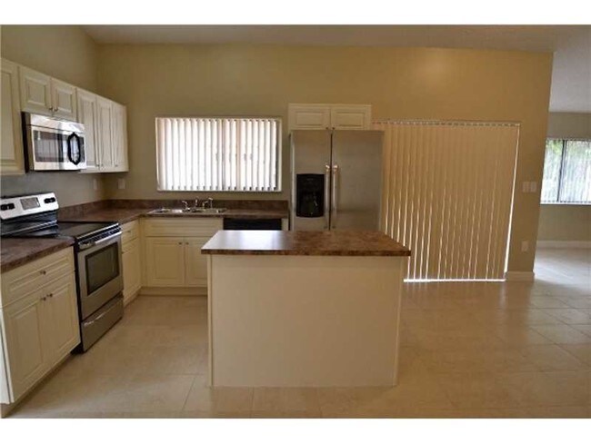 Building Photo - 21684 SW 98th Pl