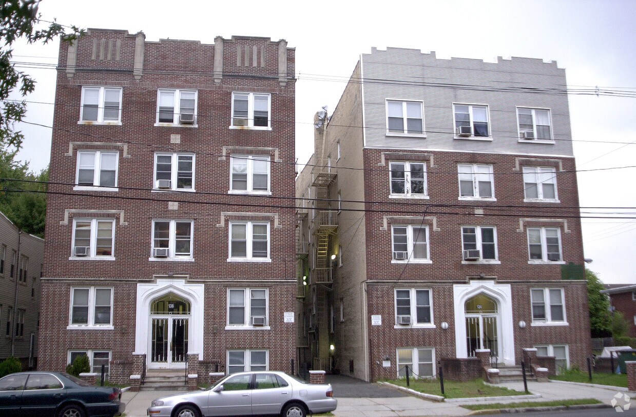 134136 W 3rd Ave, Roselle, NJ 07203 Apartments in Roselle, NJ