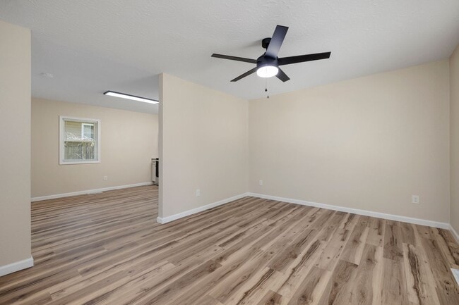 Building Photo - 1653 N Patterson Ave