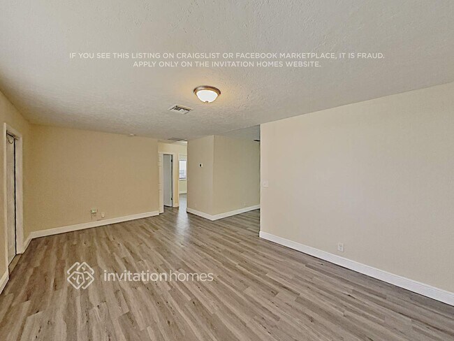 Building Photo - 4582 Carthage Cir N