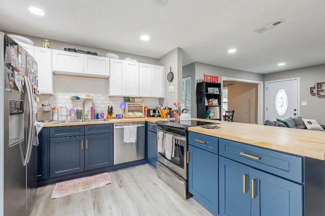 Foto del edificio - 1705 Milne St