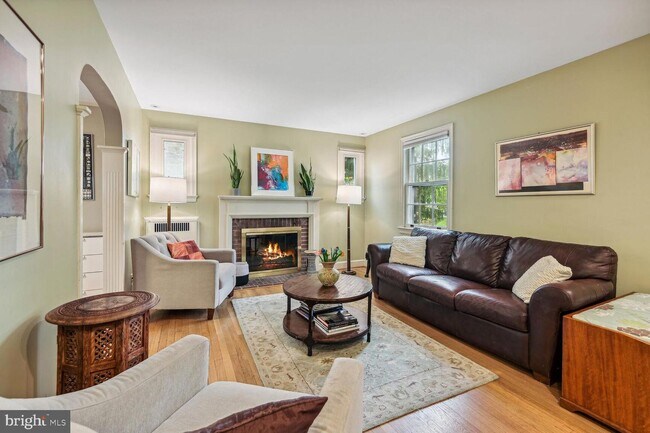 Building Photo - 4634 Ellicott St NW