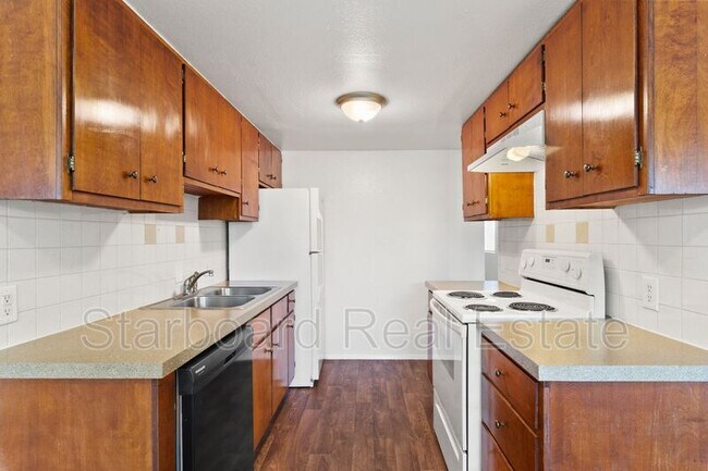 Building Photo - 2600 Fir Ave