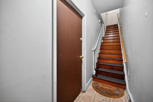 Photo - 827 N 10th St Apartment