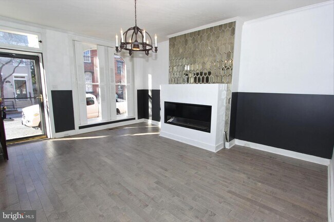 Foto del edificio - 133 W 3rd St