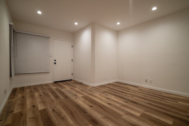 Foto del edificio - 4272 Elenda St