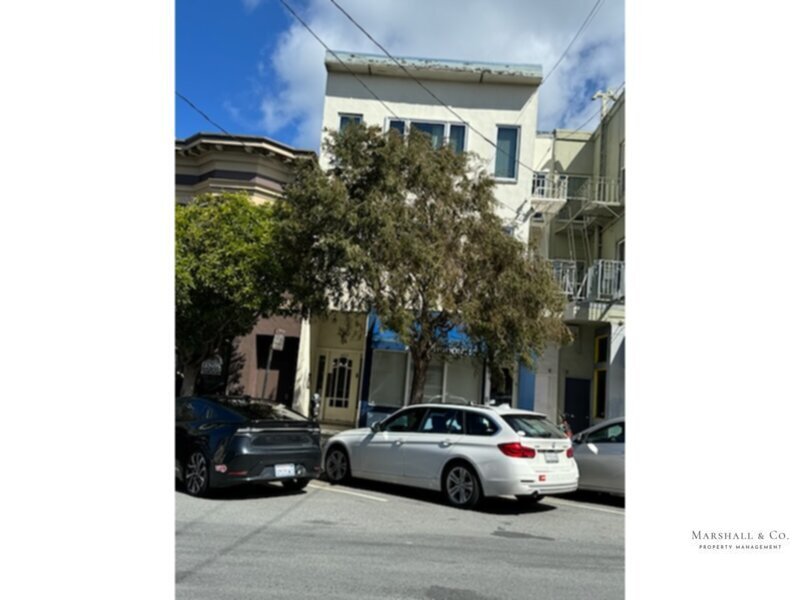 Foto principal - Charming + Spacious 2 BR/ 1 BA IN INNER RI...