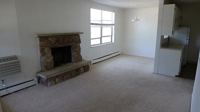 Foto del edificio - "Charming 2-Bed Condo Oasis in Boulder – Spacious 940 Sq Ft with Modern Comforts!"