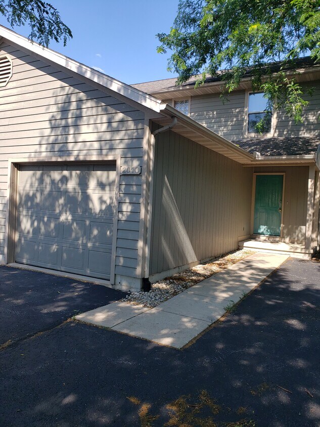 2013 Sterling Ct, Findlay, OH 45840 Townhome Rentals in Findlay OH
